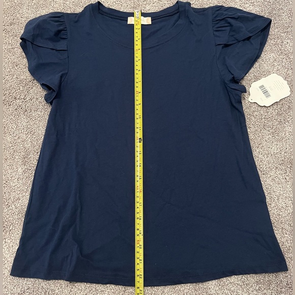 NWT Altar’d State tulip sleeve tee - Picture 5 of 6